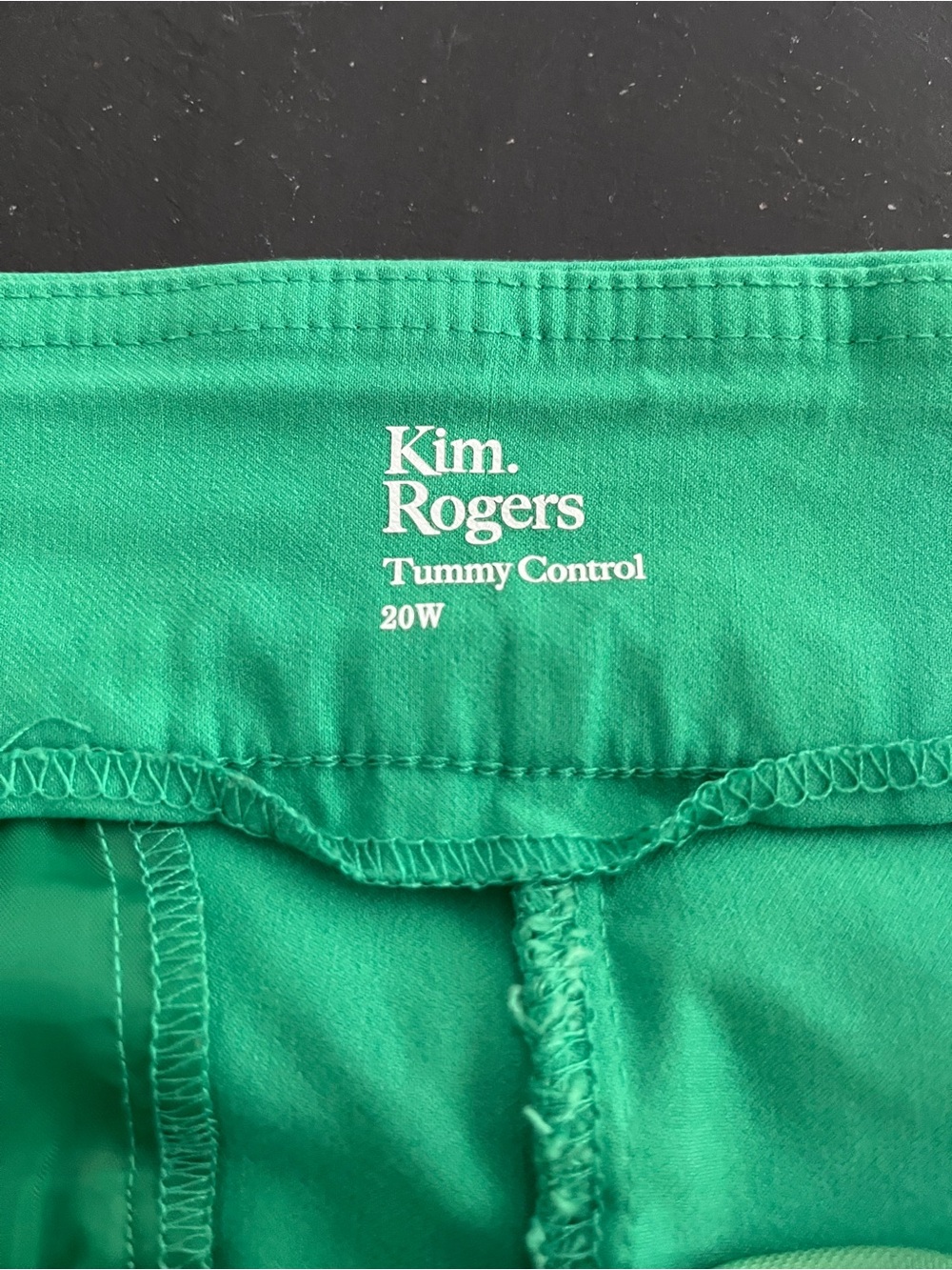 Kim Rogers Bright Green Pull-On Bermuda Shorts with Tummy Control - Picture 3 of 4